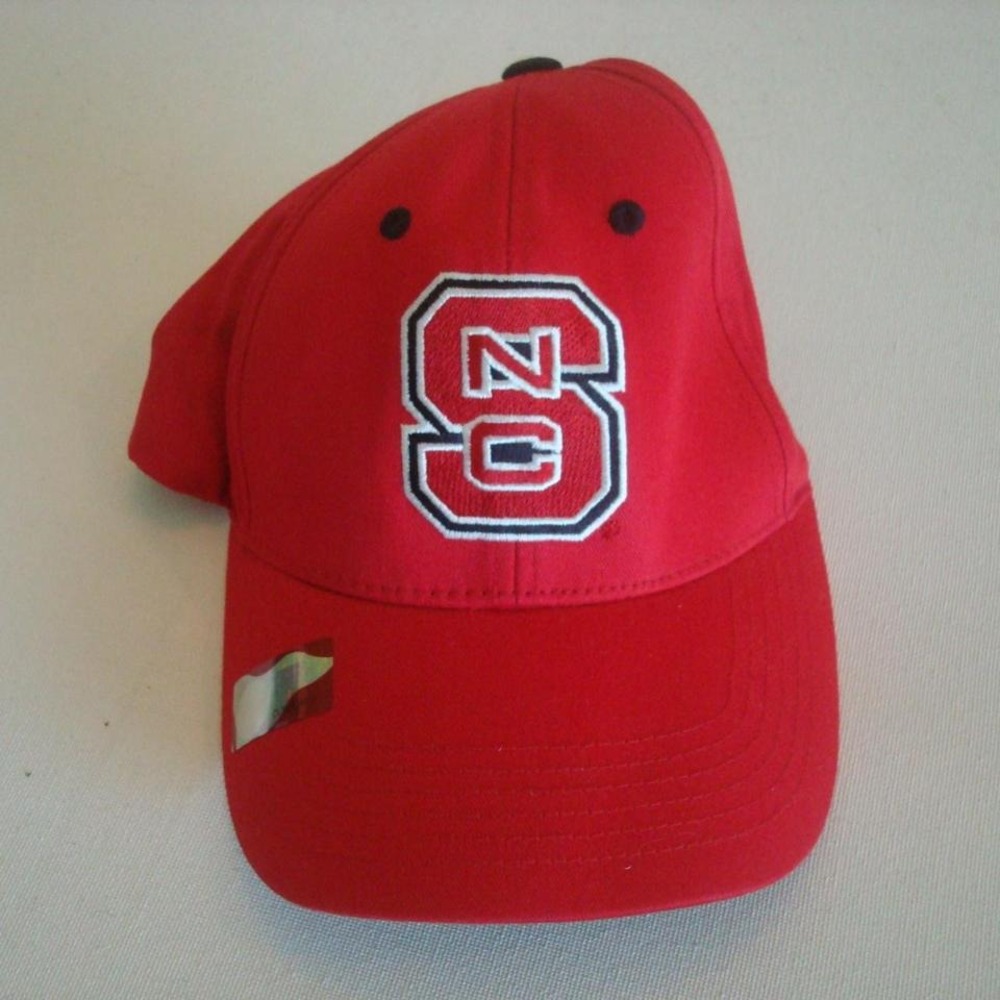 NORTH CAROLINA STATE HAT CAP VINTAGE 00S Y2K X2